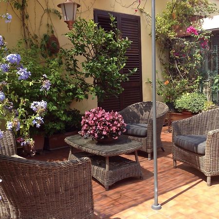 Terrazza Duomo Bed and Breakfast Neapel Exteriör bild