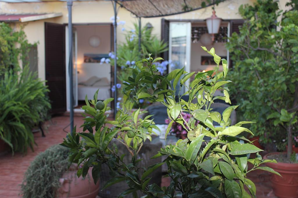 Terrazza Duomo Bed and Breakfast Neapel Exteriör bild