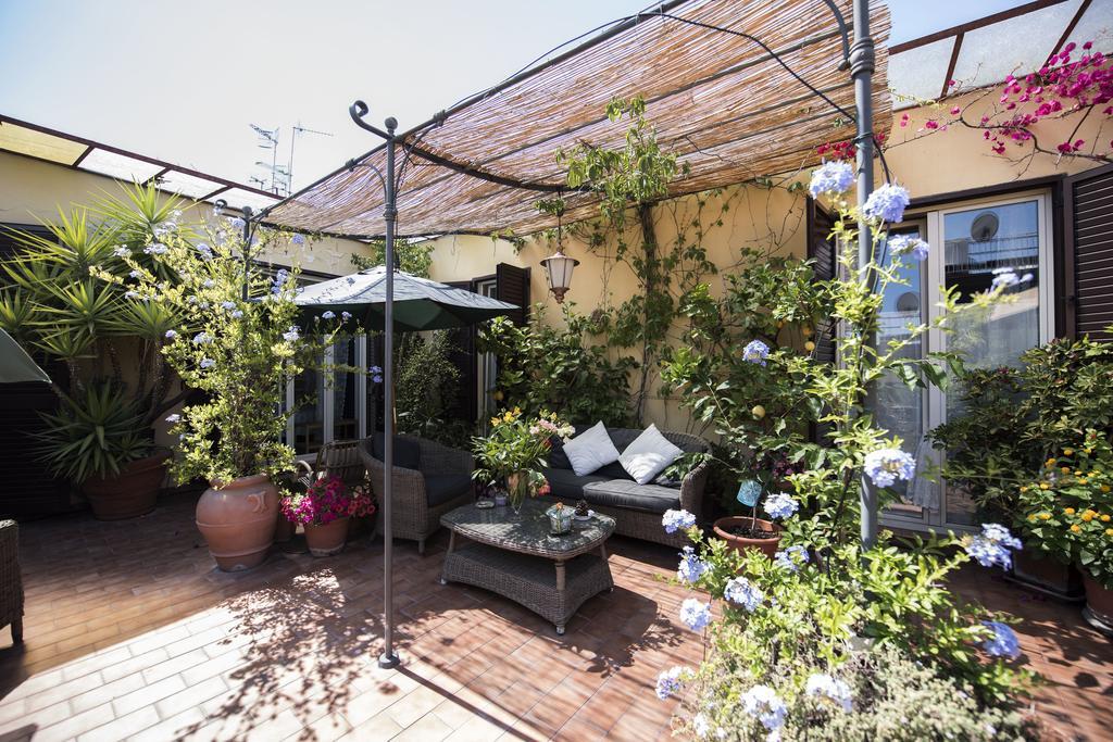 Terrazza Duomo Bed and Breakfast Neapel Exteriör bild